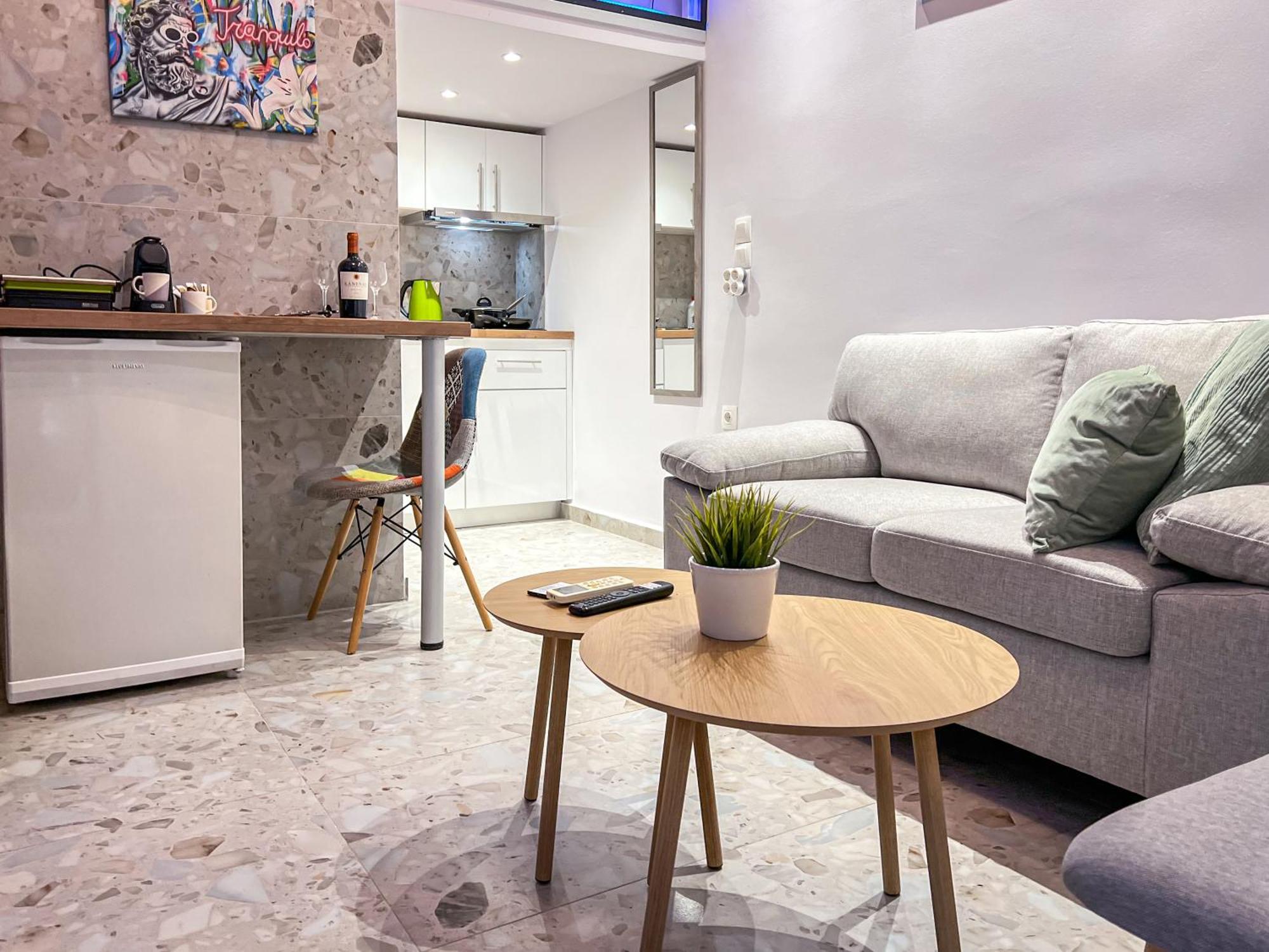 Ikaros Welcome Stay Downtown Loft - Explore Center By Foot - Close To Arch Of Galerius เทสซาโลนิกิ ภายนอก รูปภาพ