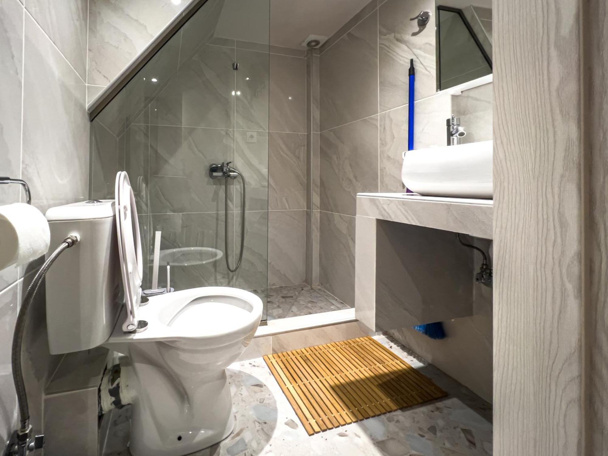 Ikaros Welcome Stay Downtown Loft - Explore Center By Foot - Close To Arch Of Galerius เทสซาโลนิกิ ภายนอก รูปภาพ